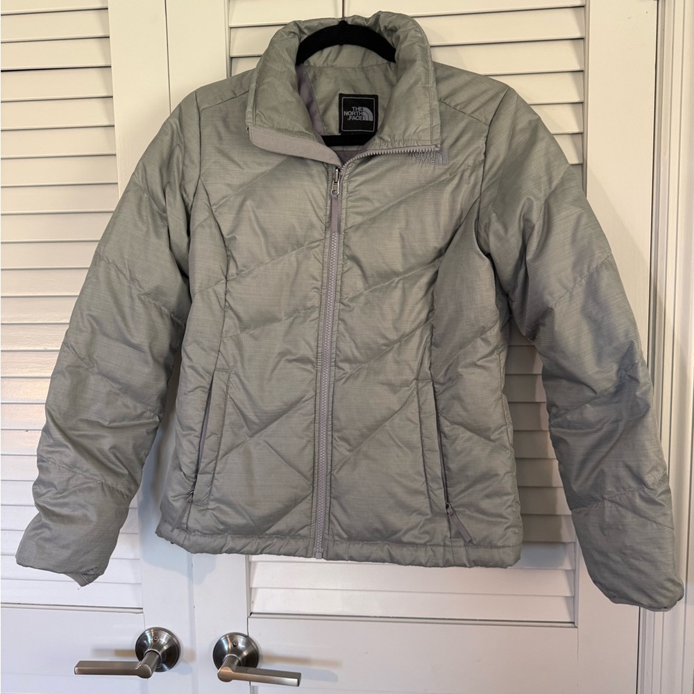 The North Face winter jacket. Great condition!